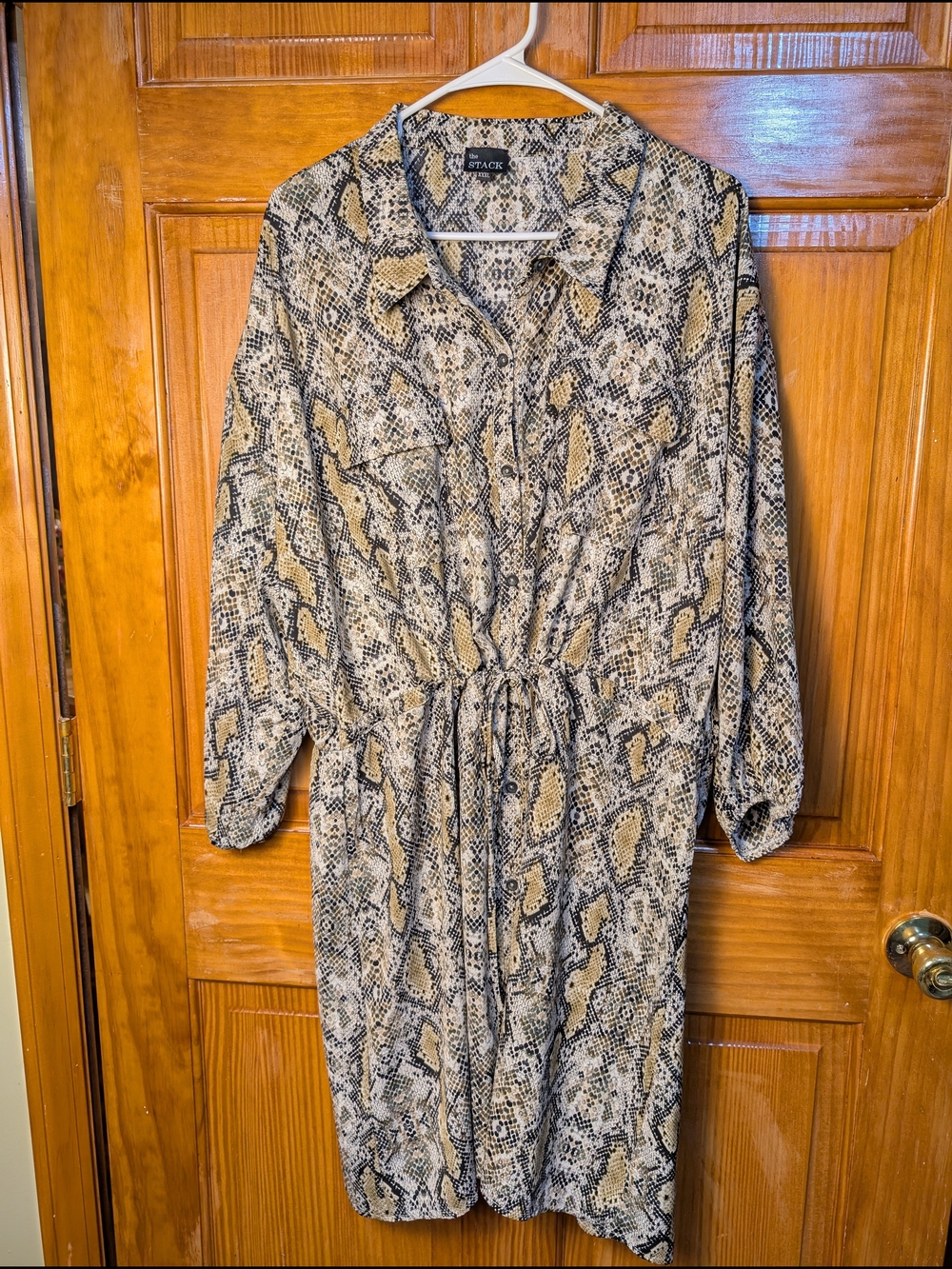 Long Sleeve Snake-Print Drawstring Shirt Dress - Beige/Black